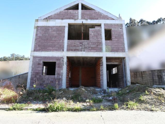 Moradia, Rio Mau e Arcos