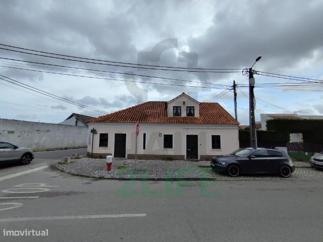 MORADIA RSTICA T4 EM PICASSINOS