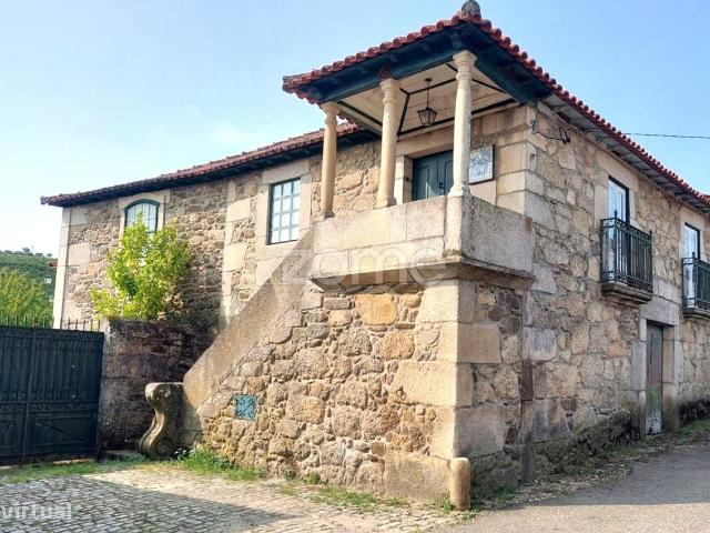 Moradia rstica centenria em Armamar