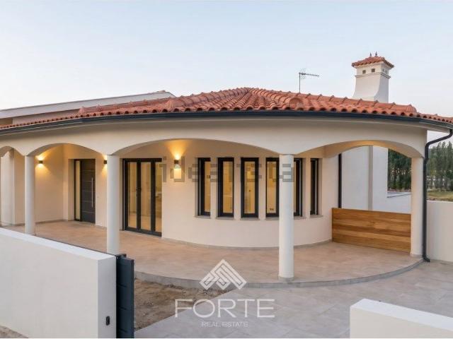 Moradia, São Vicente de Pereira Jusã