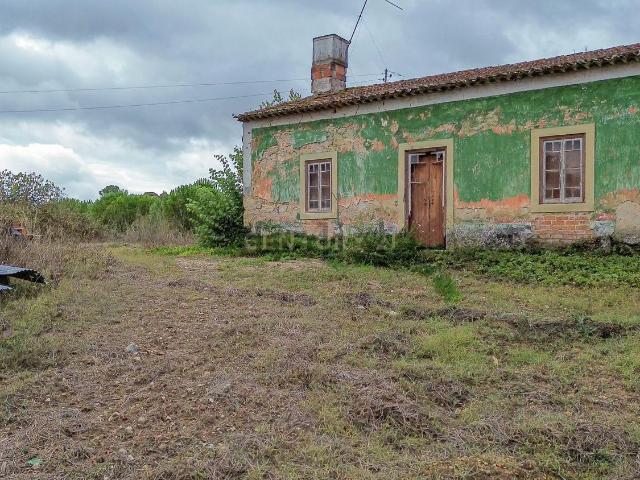 Moradia, São Vicente do Paul e Vale de Figueira