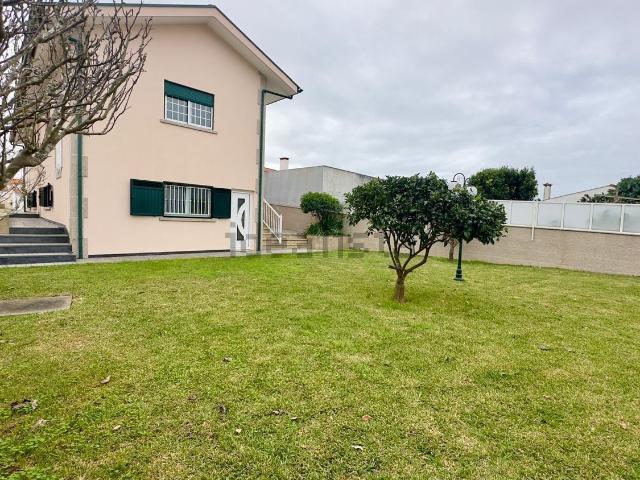Moradia, São Felix da Marinha