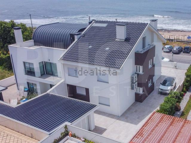 Moradia, São Felix da Marinha