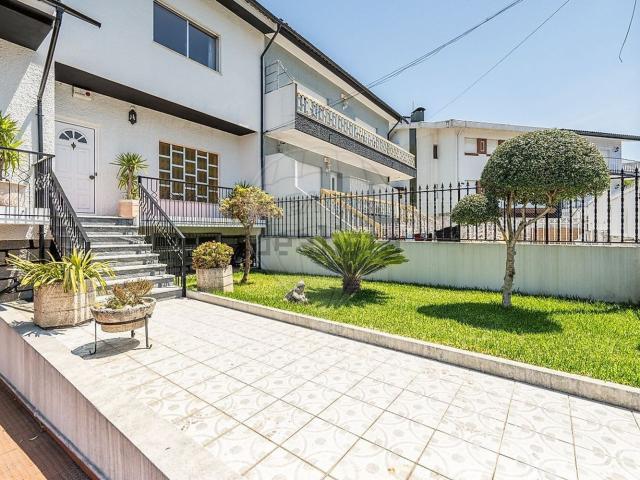 Moradia, São José de São Lázaro e São João do Souto