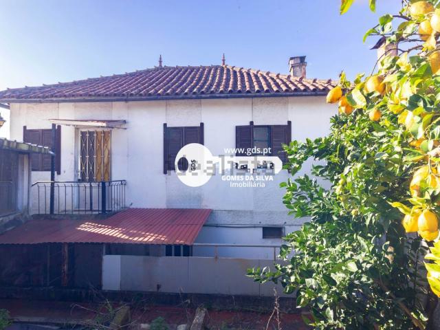 Moradia, São José de São Lázaro e São João do Souto