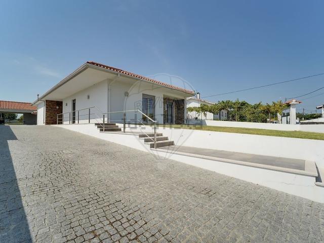 Moradia, São Lourenço do Bairro