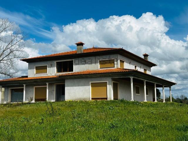 Moradia, São Martinho de Árvore e Lamarosa