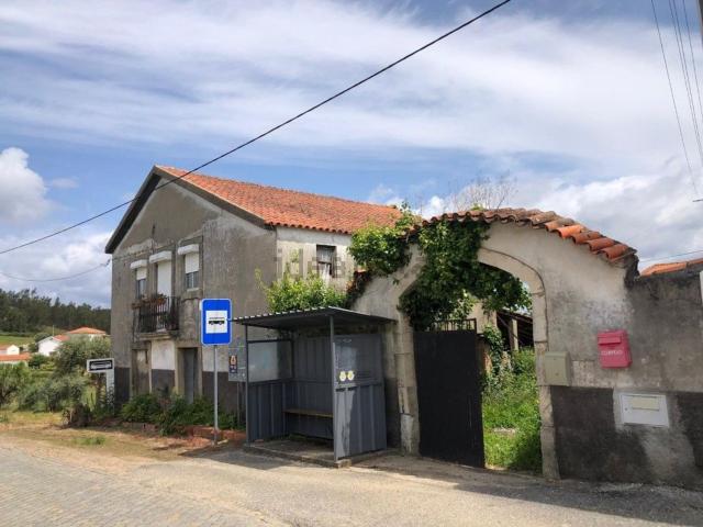 Moradia, São Pedro de Alva e São Paio de Mondego