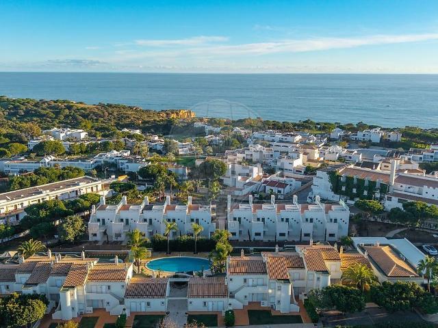 Moradia, São Rafael, Albufeira e Olhos de Água