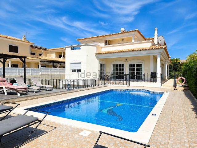 Moradia, São Rafael, Albufeira e Olhos de Água