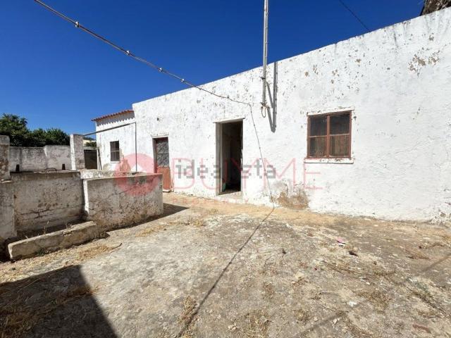 Moradia, São Sebastião