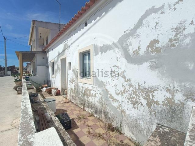 Moradia, Salir