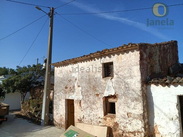 Moradia, Salir