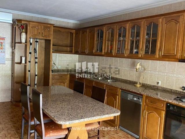 Moradia, Sande e São Lourenço