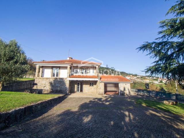 Moradia, Santa Maria Oliveira