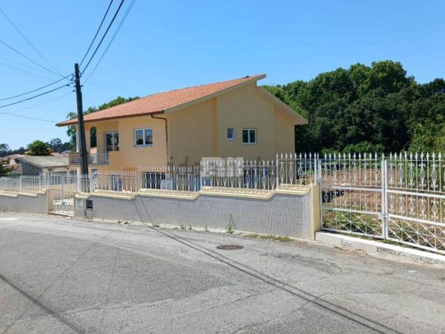 Moradia, Santa Maria de Lamas