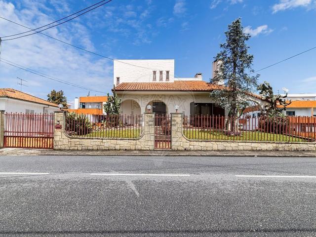 Moradia, Santa Maria de Lamas
