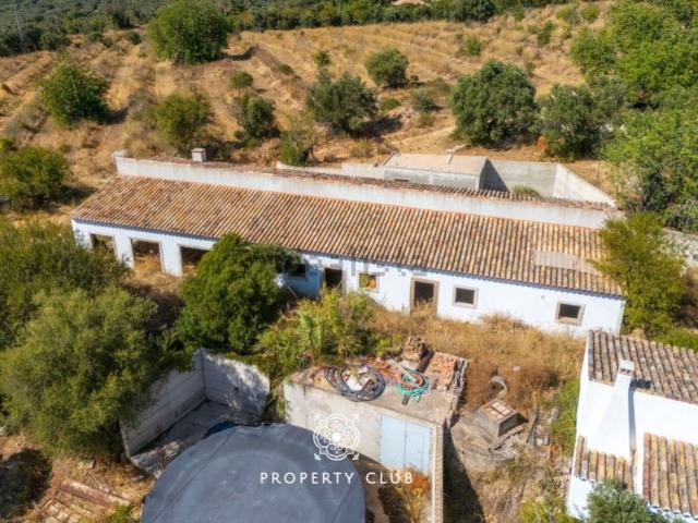 Moradia, Santa Bárbara de Nexe