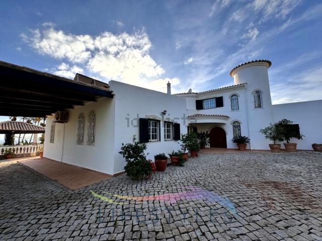 Moradia, Santa Bárbara de Nexe