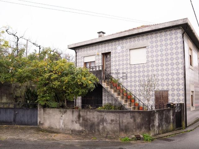 Moradia, Santa Cruz do Bispo