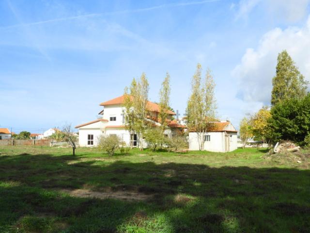 Moradia, Santiago Sesimbra