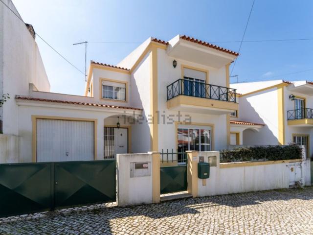 Moradia, Santo Onofre e Serra do Bouro