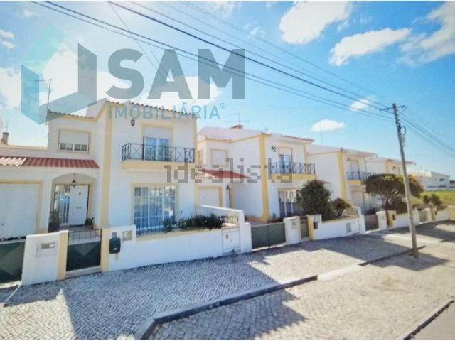 Moradia, Santo Onofre e Serra do Bouro