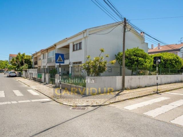 Moradia, Santo António da Charneca