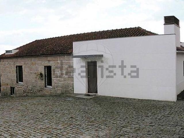 Moradia, Santo Isidoro e Livração