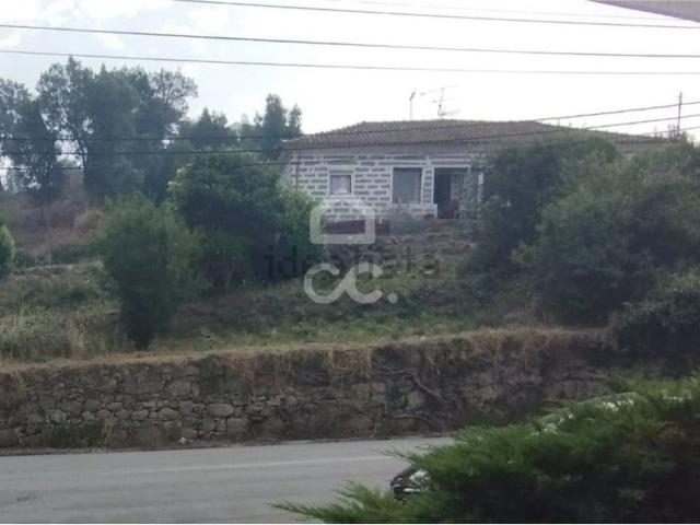 Moradia, Santo Tirso Couto Burgães