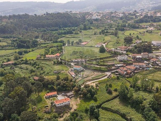 Moradia, Santo Tirso Couto Burgães