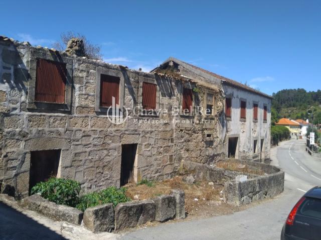 Moradia, Santos Evos