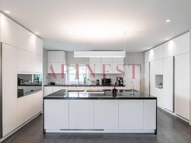 Moradia Senhorial T8 No Estoril 735m² Cascais e Estoril