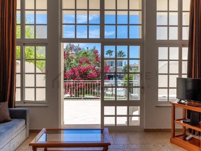 Moradia, São Rafael, Albufeira e Olhos de Água