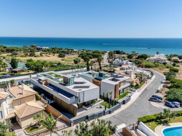 Moradia, Sesmarias, Albufeira e Olhos de Água