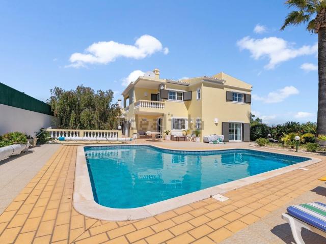Moradia, Sesmarias, Albufeira e Olhos de Água