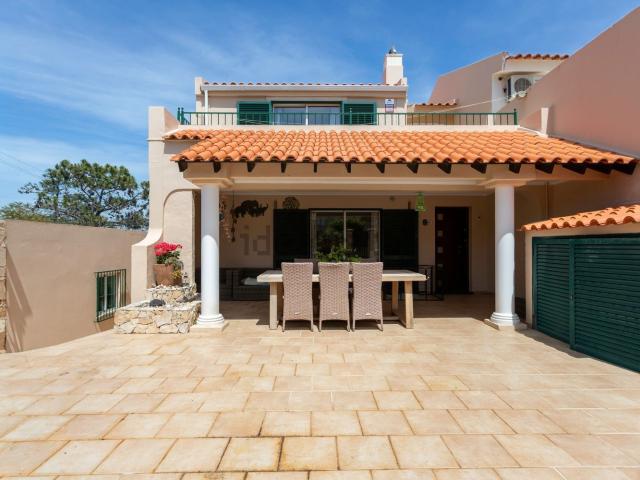 Moradia, Sesmarias, Albufeira e Olhos de Água