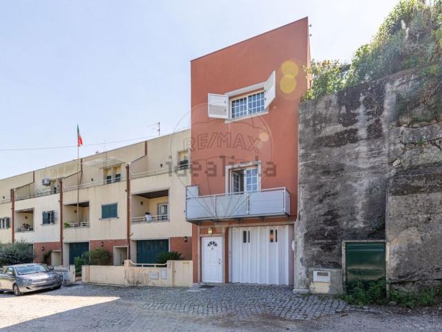 Moradia, Sequeira