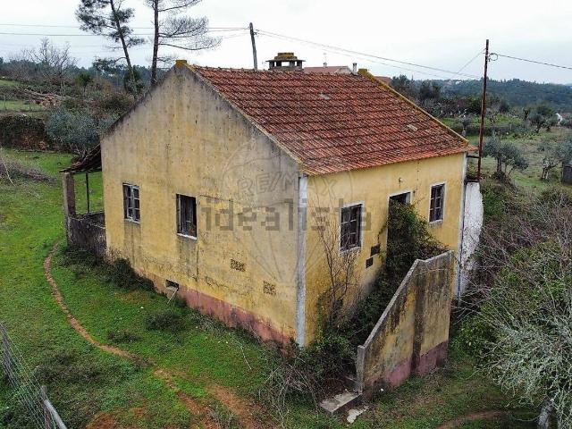 Moradia, Serra e Junceira