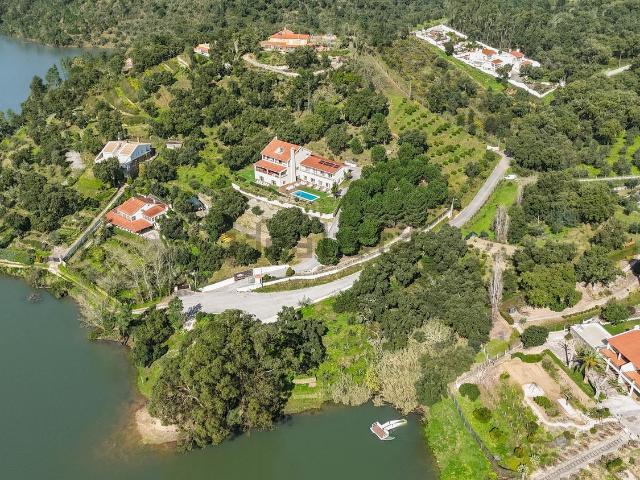 Moradia, Serra