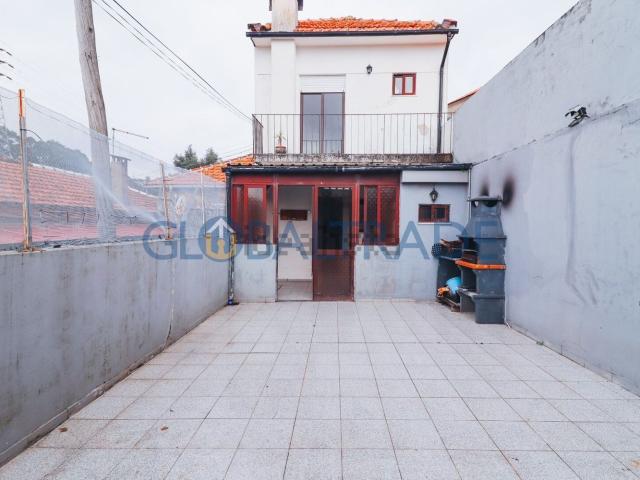 Moradia, Serzedo e Perosinho