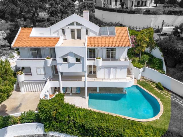 Moradia T4+3 em Linda A Pastora 346m² Queijas e Caxias