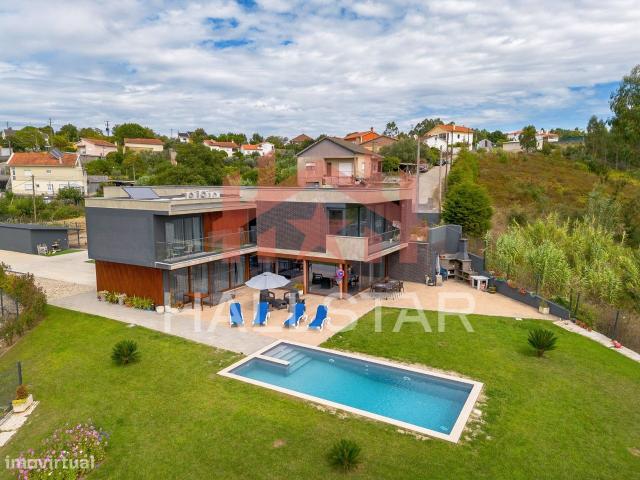 Moradia T4+1 / 2 Cozinhas / 2 Suites / Ar Condicionado / Piscina / Cam