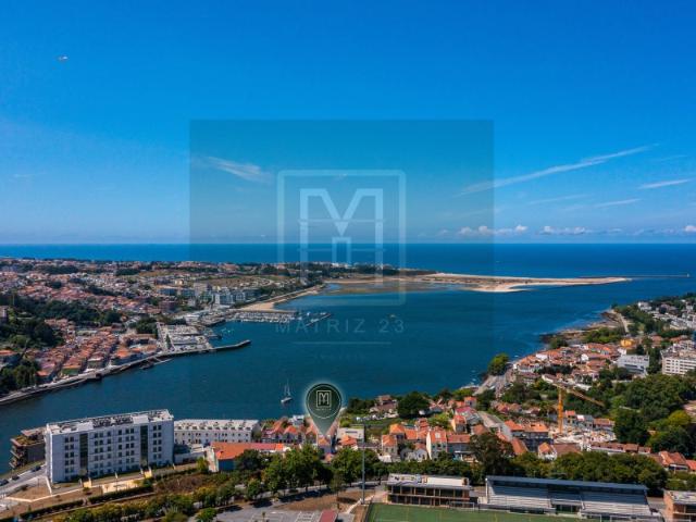 MORADIA T4+1 | 2 TERRAÇOS | LOGRADOURO | GARAGEM | PORTO