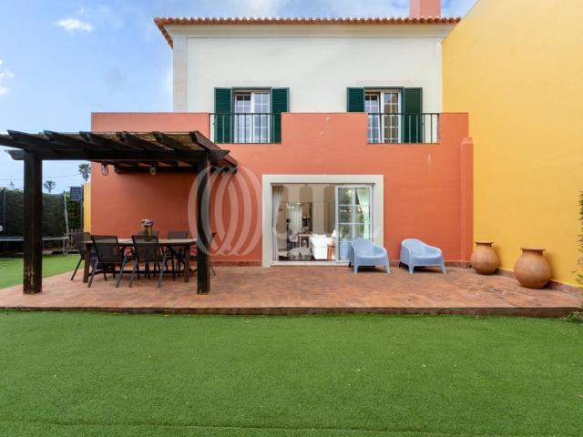 Moradia T4+1 com jardim na Areia em Cascais 0m² Cascais e Estoril