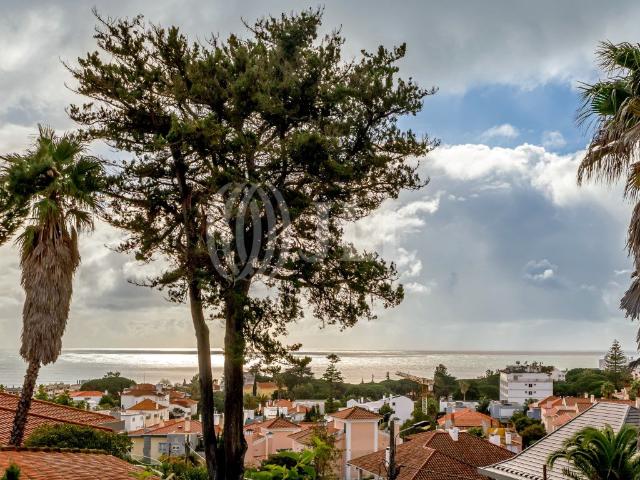 Moradia T4+1 com jardim e garagem, no Estoril, Cascais 0m² Cascais e Estoril