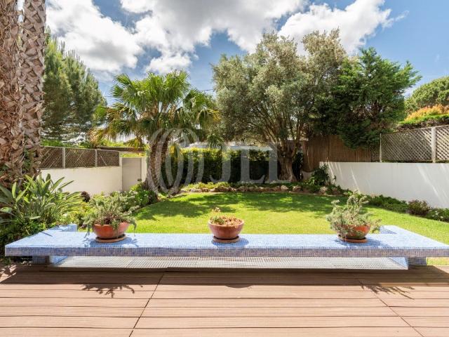 Moradia T4+1 com jardim e piscina Estoril em Cascais 0m² Cascais e Estoril