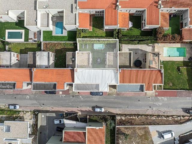Moradia T4+1 com Jardim Privativo em Condomínio de Prestígio – Paços de Ferreira Urbanização Ferrara