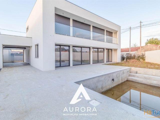 MORADIA T4+1 COM PISCINA E JARDIM EM ANTA, ESPINHO | 25063925341