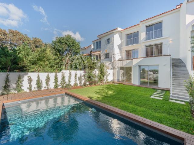 Moradia T4+1 com piscina no Monte Estoril, em Cascais